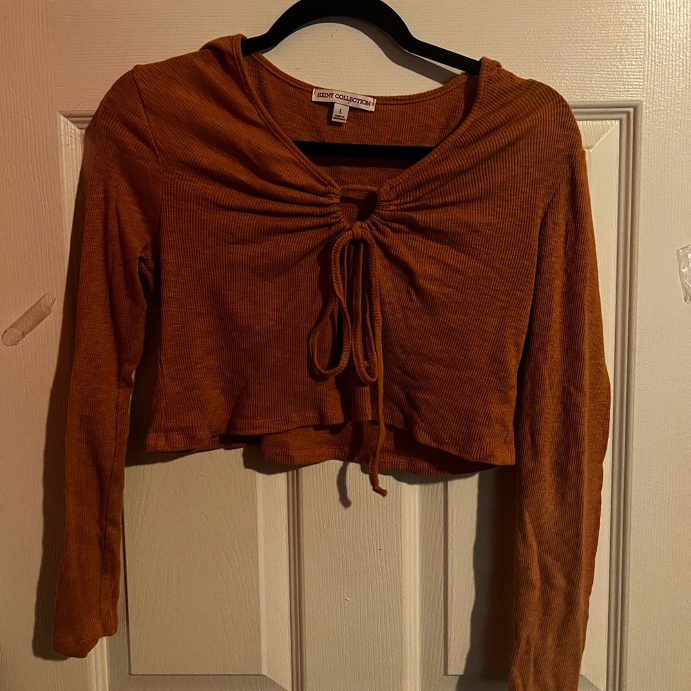 Peach color tie front top